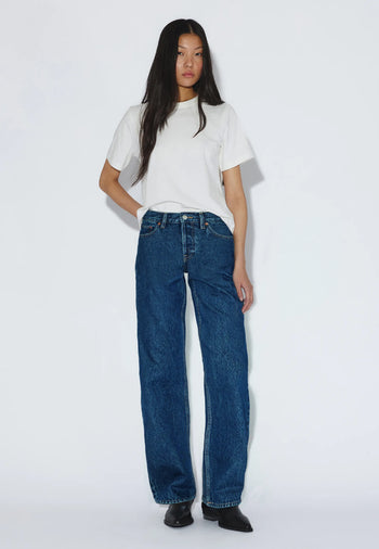 Nika_Stream_Dark_Retro_Vintage_2