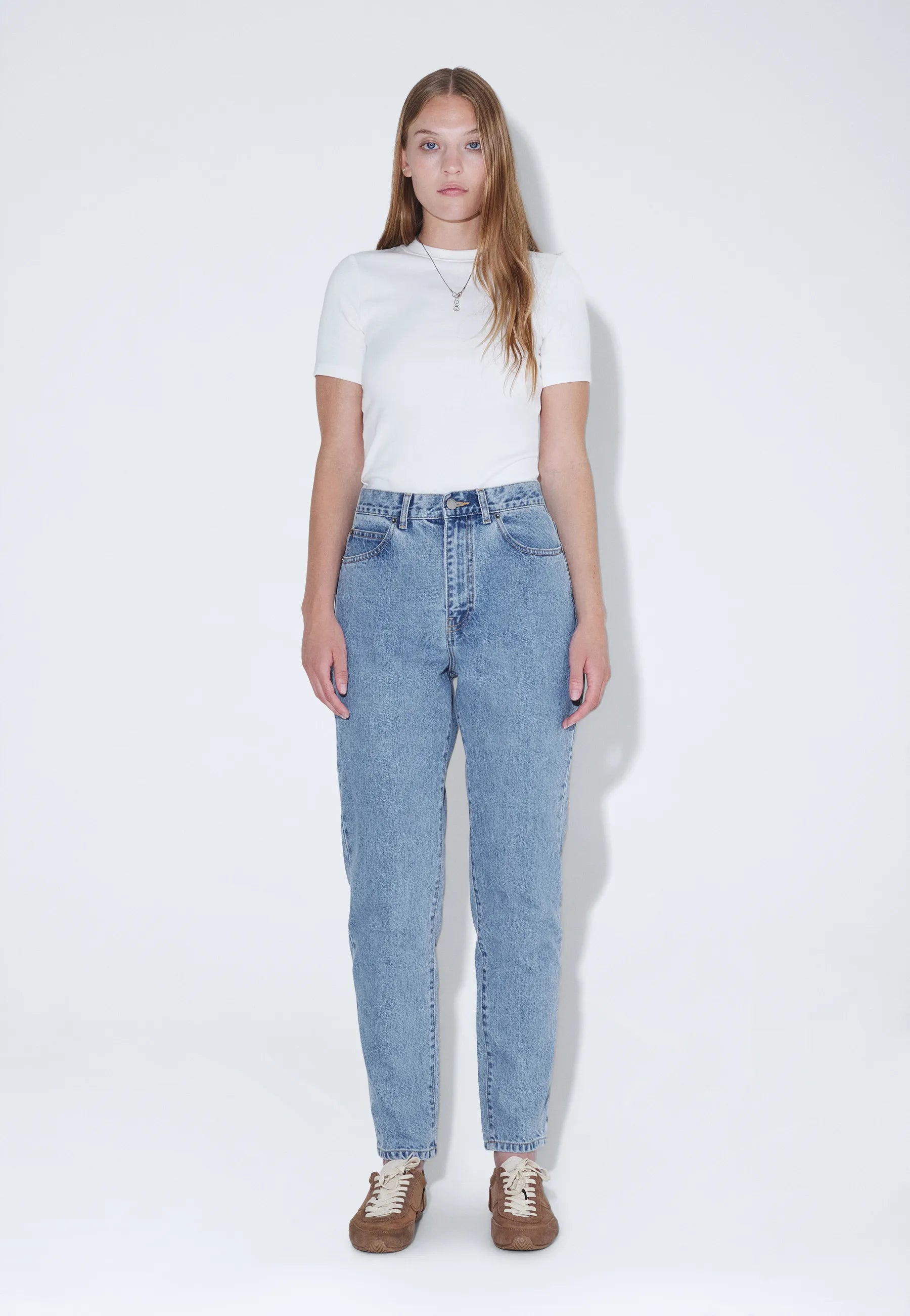 Nora_Light_Retro_01407