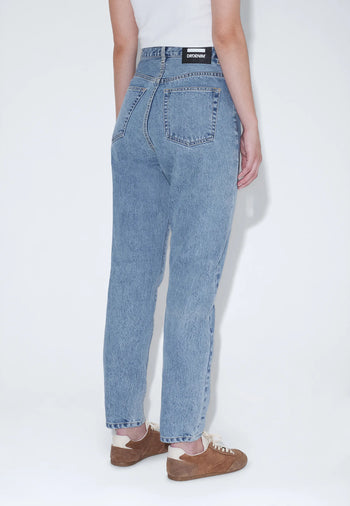 Nora_Light_Retro_01413