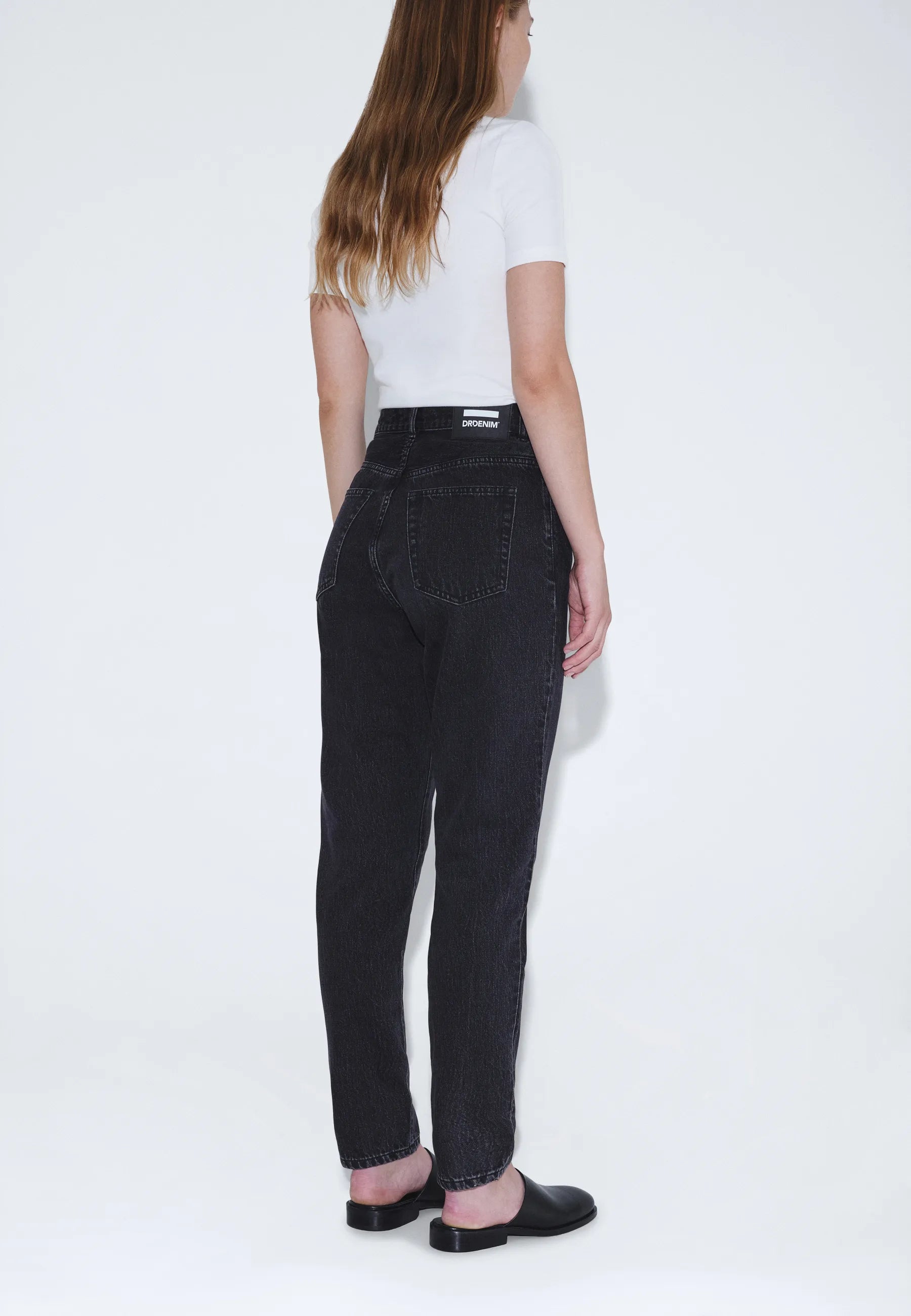 Nora_Retro_Black_01426