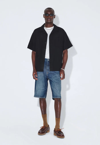 Omar_Shorts_Stream_Dark_Fade_00121