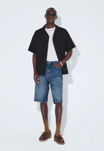 Omar_Shorts_Stream_Dark_Fade_00122