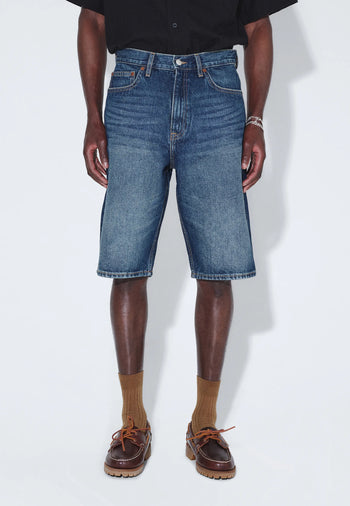 Omar_Shorts_Stream_Dark_Fade_00137