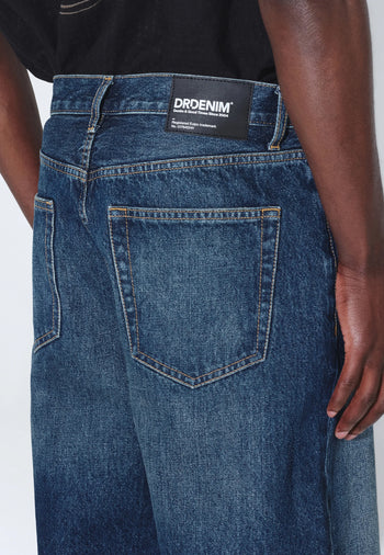 Omar_Shorts_Stream_Dark_Fade_00141