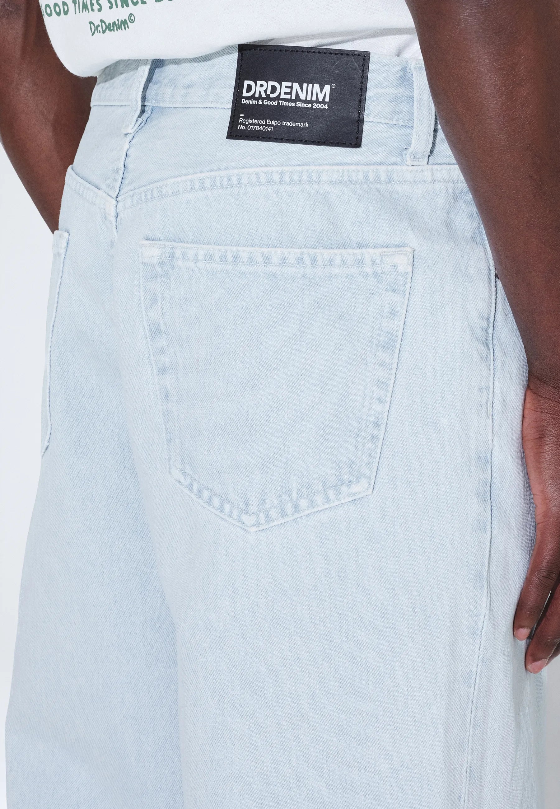 Omar_Stream_Super_Light_00113