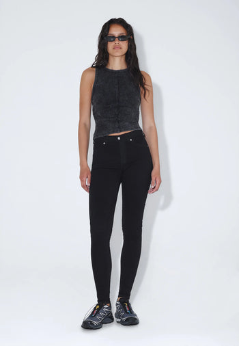 Plenty_Black_02574