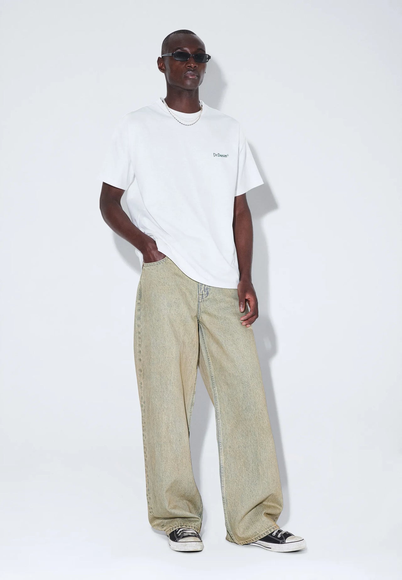 Trooper_Tee_Off_White_Flower_00410