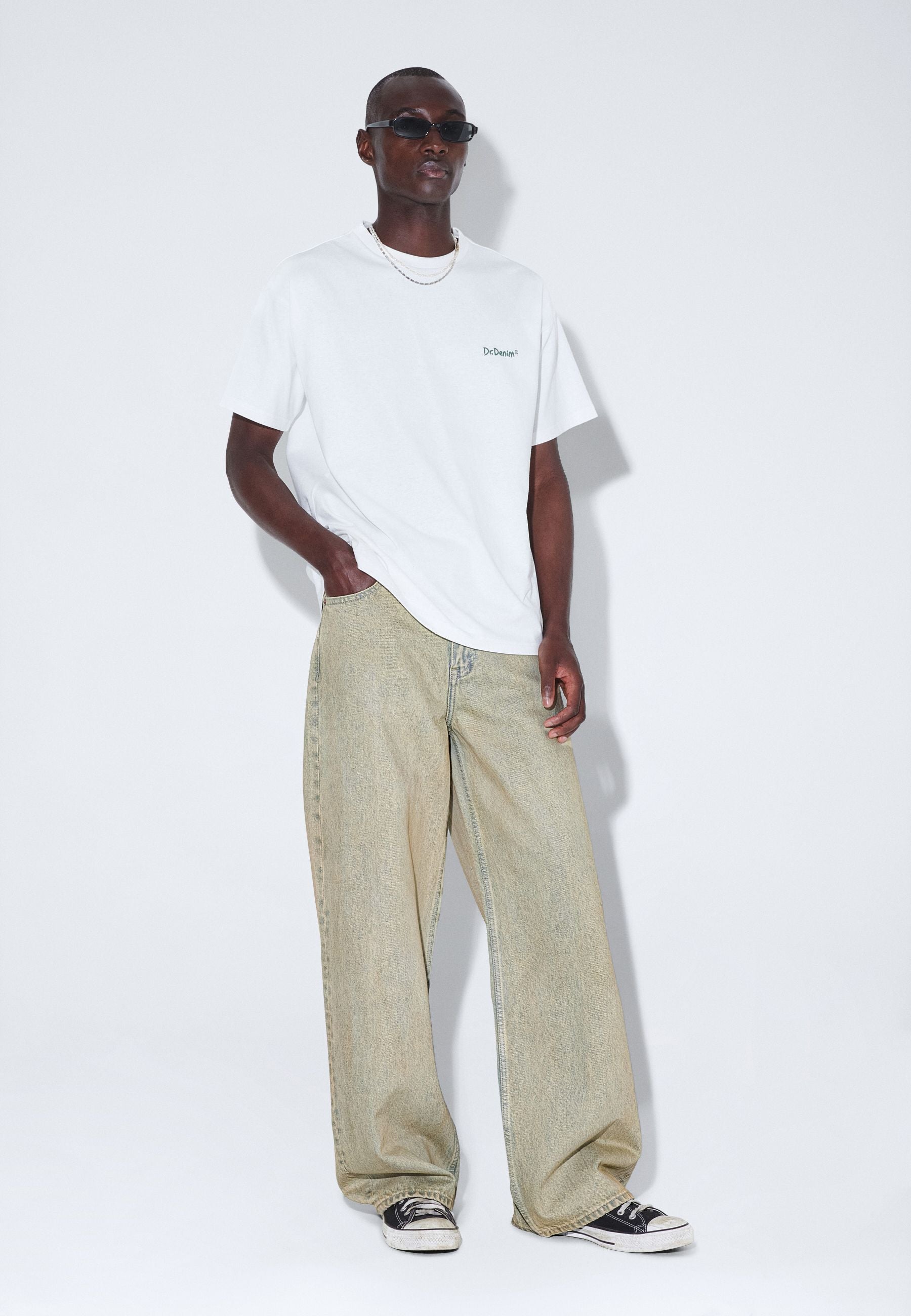 Trooper_Tee_Off_White_Flower_00410