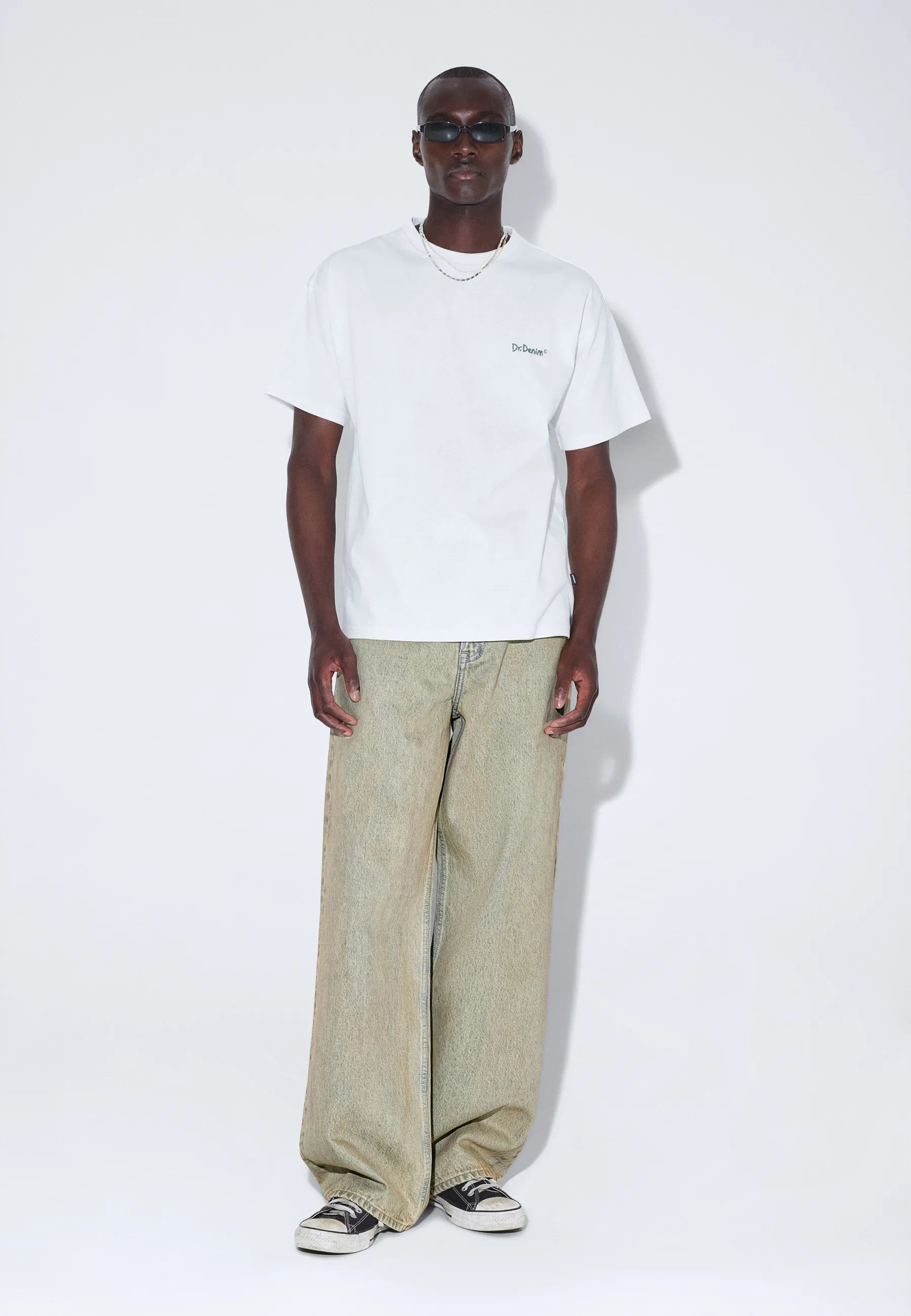 Trooper_Tee_Off_White_Flower_00414