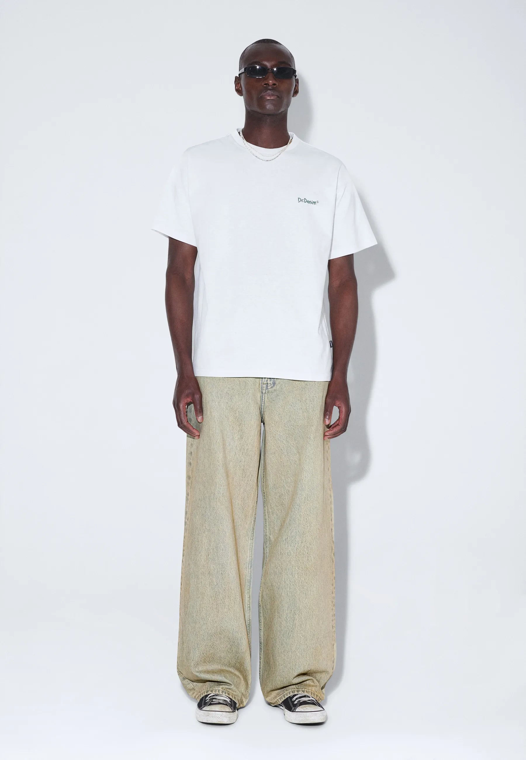 Trooper_Tee_Off_White_Flower_00417