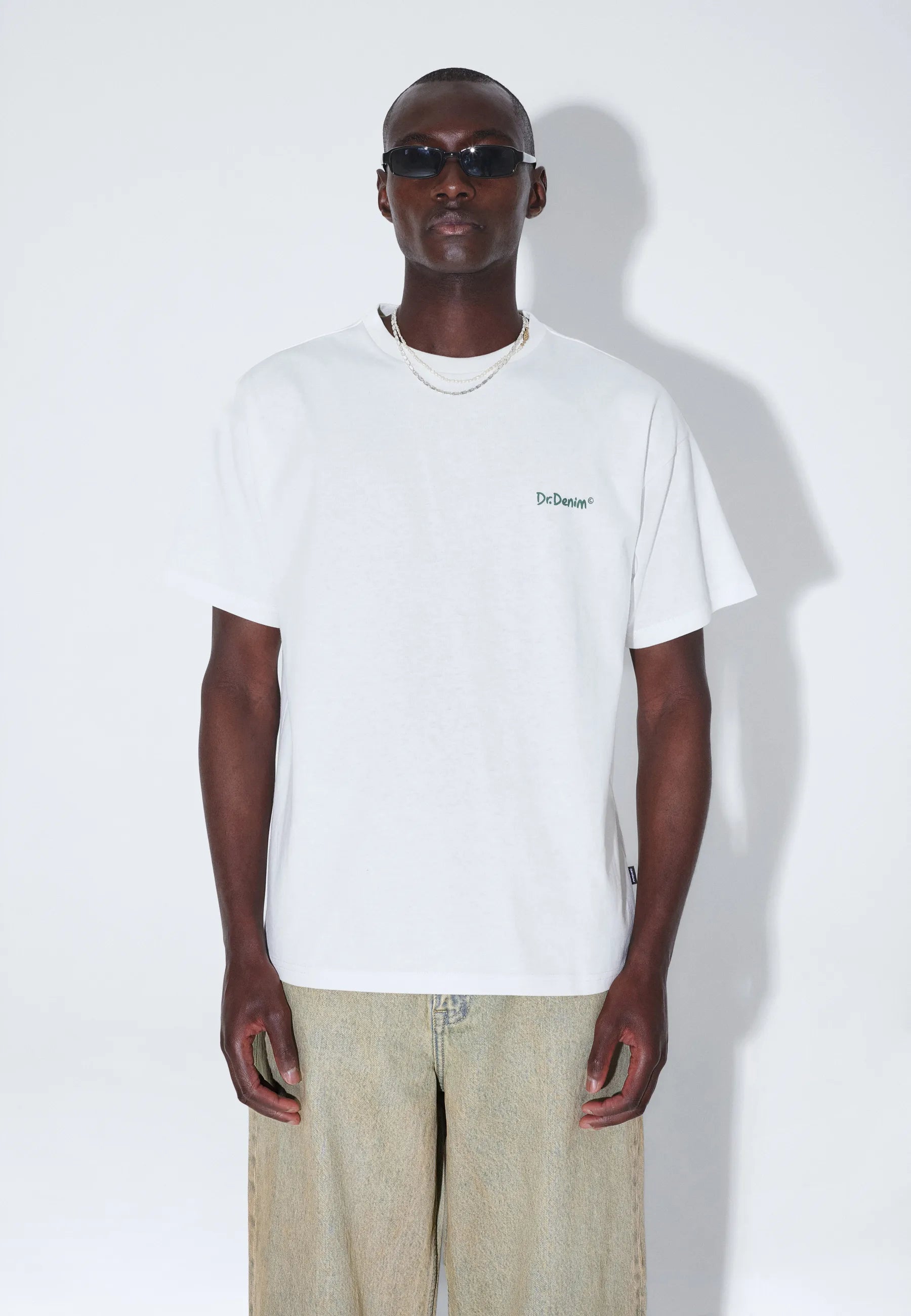 Trooper_Tee_Off_White_Flower_00419