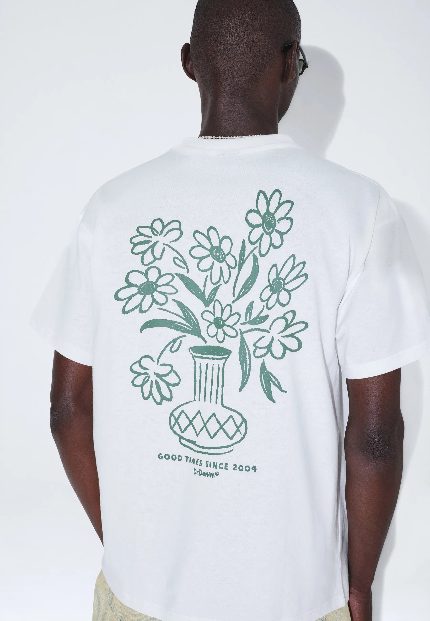 Trooper_Tee_Off_White_Flower_00425