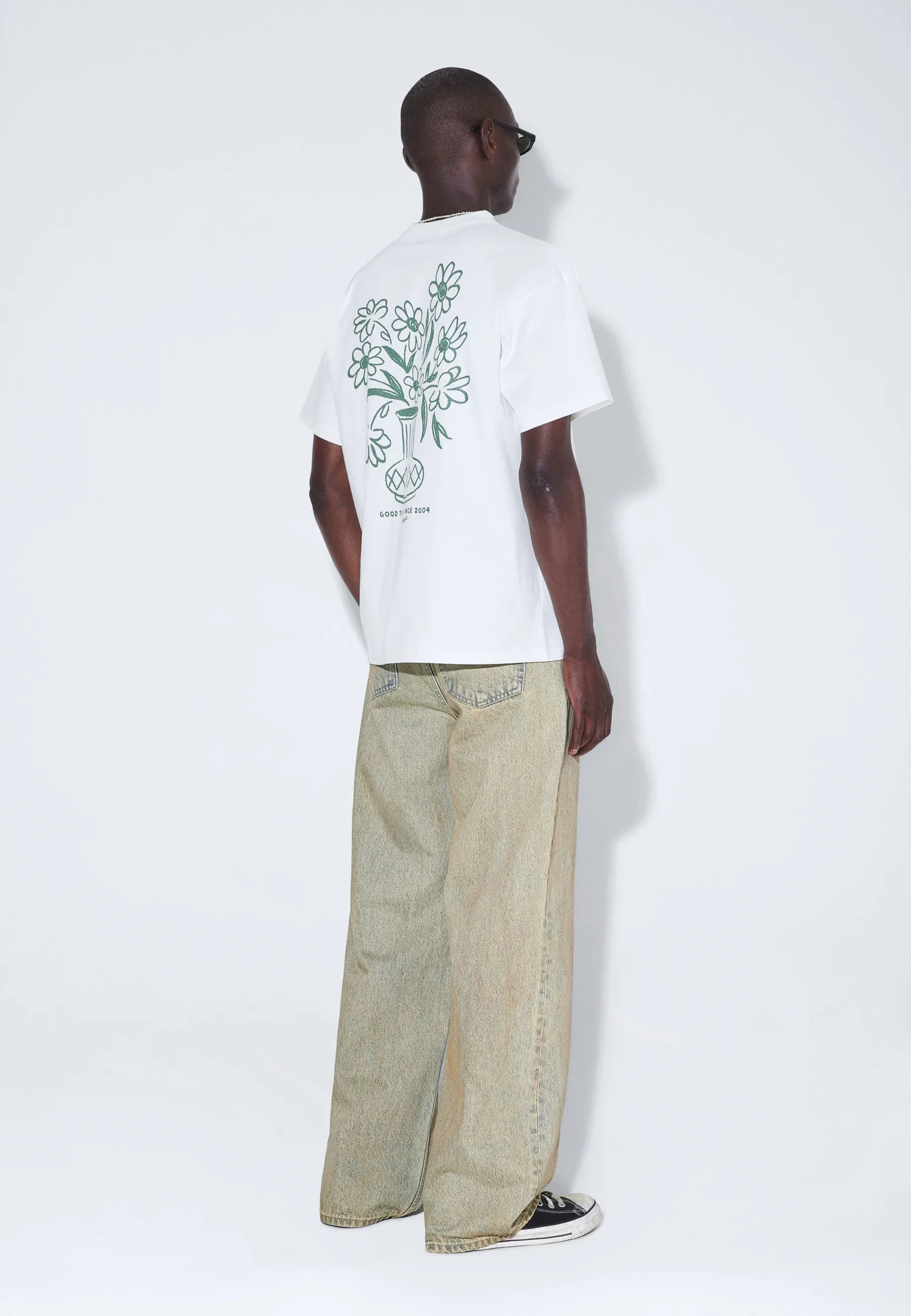 Trooper_Tee_Off_White_Flower_00429
